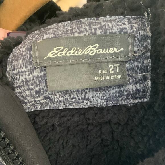 Eddie Bauer Boys Heavy Jacket size 2T - Picture 3 of 4